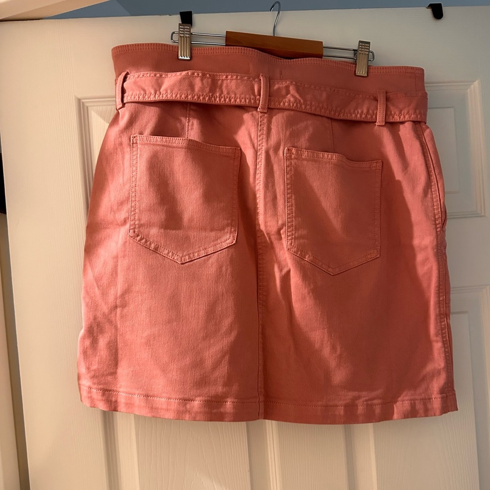 Mini skirt - Picture 2 of 2